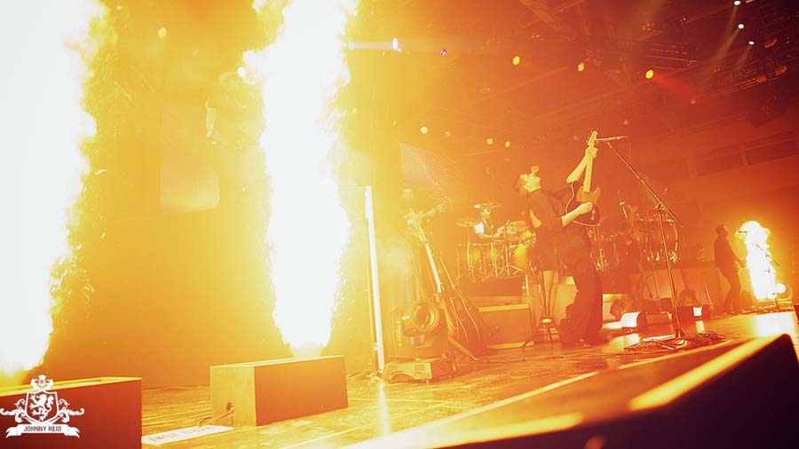 johnny reid, pyro, special effects, tour, fire it up, touring effects, tour pyro, pyrotechnics