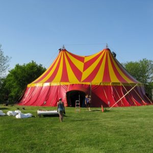 circus tent, circus rigging, circus tent raising, circus tent erection, circus, circus orange, circustentforrent.com, circus tent for rent, tent, rigging